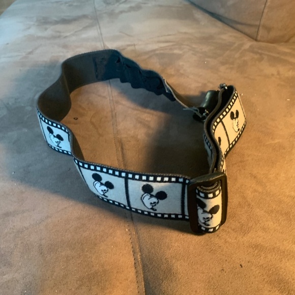 Vintage 1980s Mickey Mouse Camera Strap by Bobby Lee for Walt Disney Productions - Picture 6 of 12